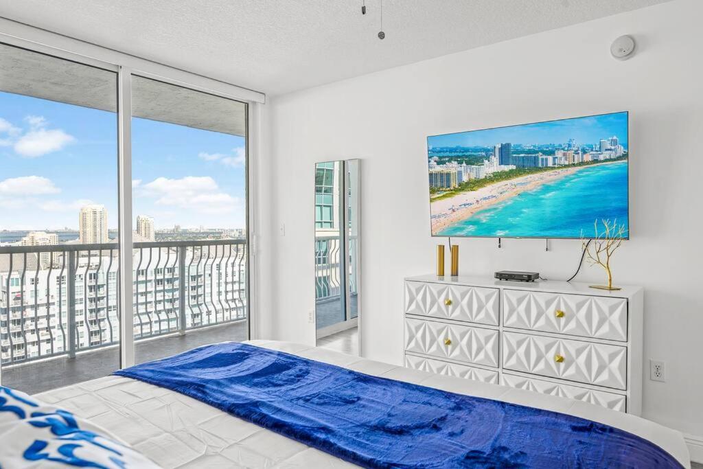 High Floor Unit Located In Brickell - Free Parking Apartment Маями Екстериор снимка