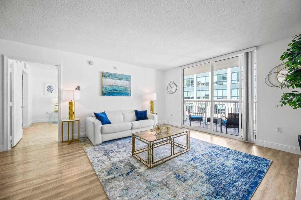 High Floor Unit Located In Brickell - Free Parking Apartment Маями Екстериор снимка