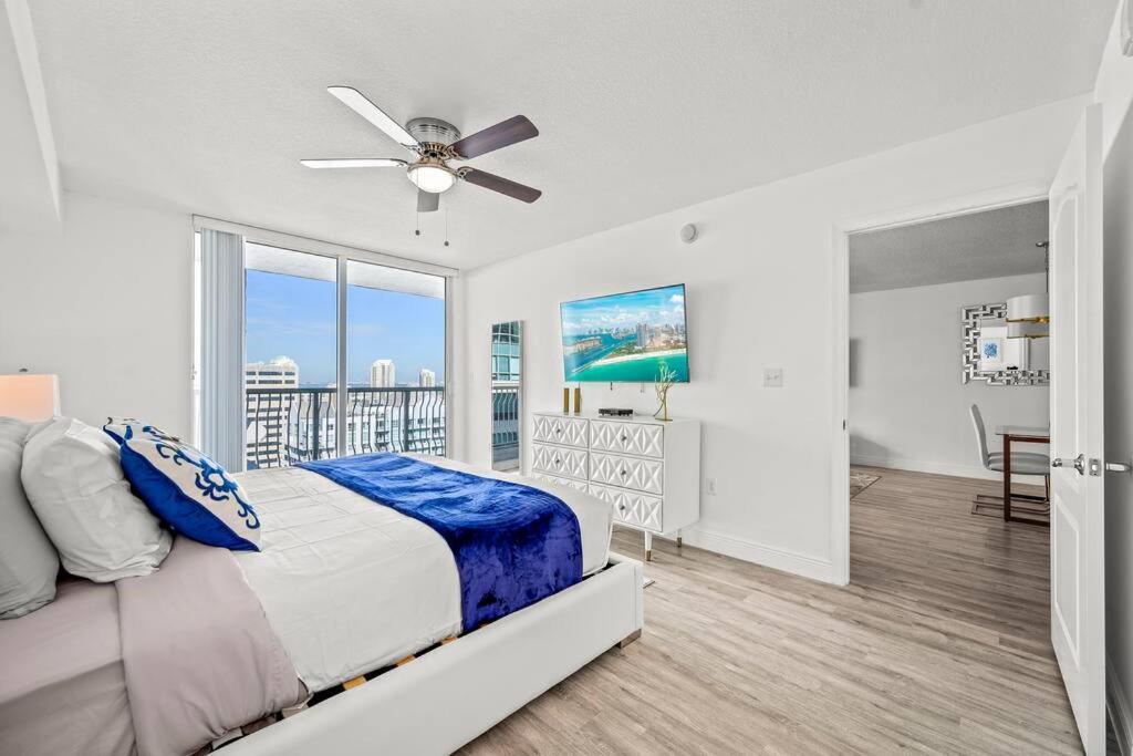 High Floor Unit Located In Brickell - Free Parking Apartment Маями Екстериор снимка