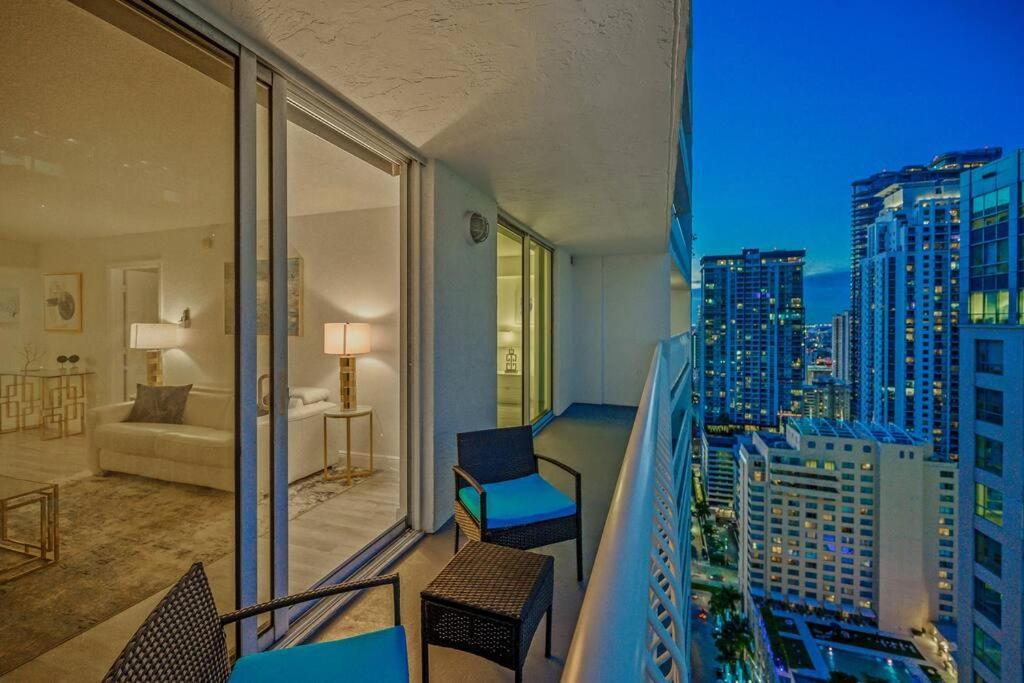 High Floor Unit Located In Brickell - Free Parking Apartment Маями Екстериор снимка