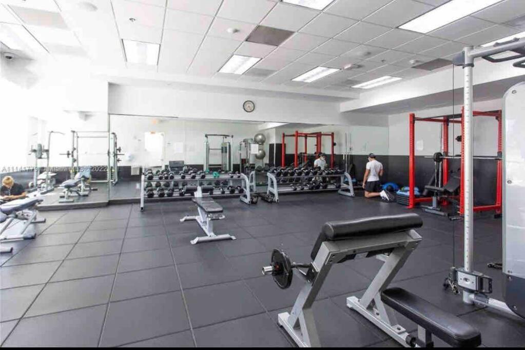 High Floor Unit Located In Brickell - Free Parking Apartment Маями Екстериор снимка