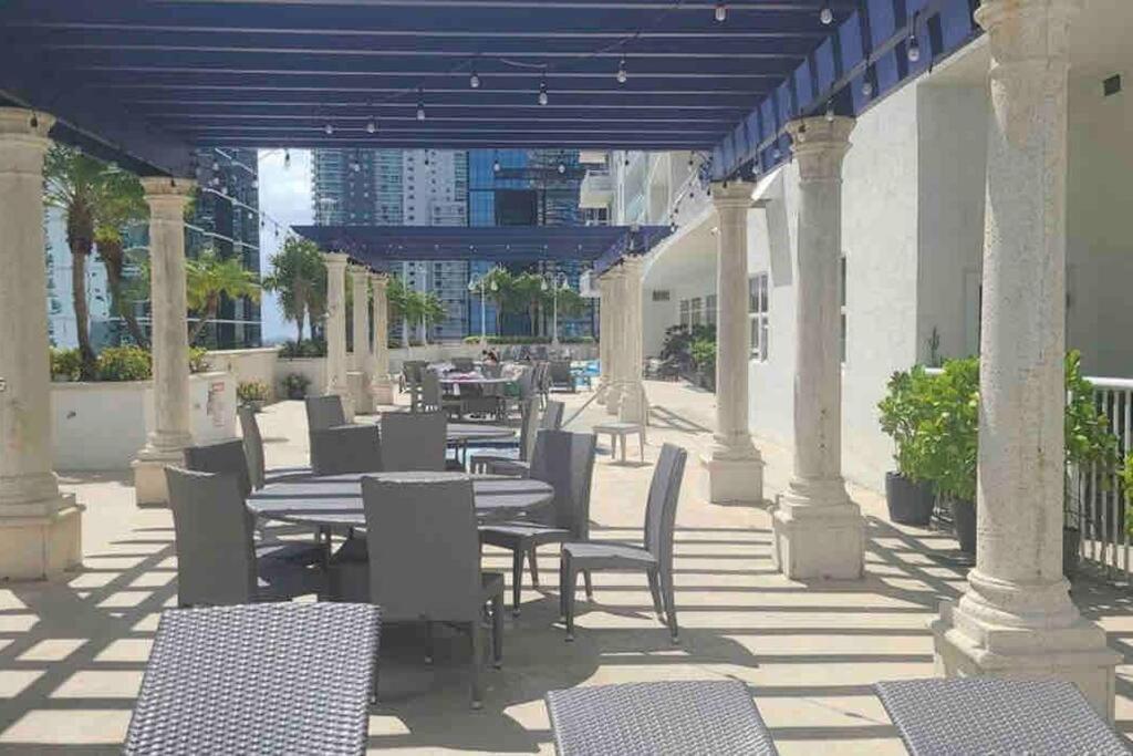 High Floor Unit Located In Brickell - Free Parking Apartment Маями Екстериор снимка