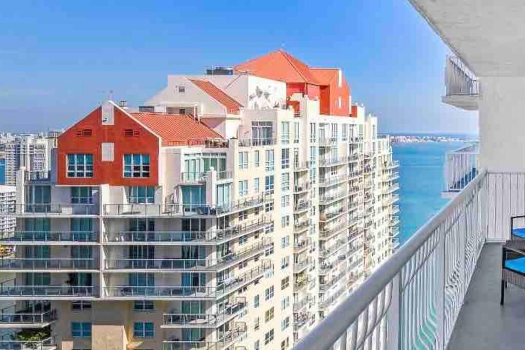 High Floor Unit Located In Brickell - Free Parking Apartment Маями Екстериор снимка