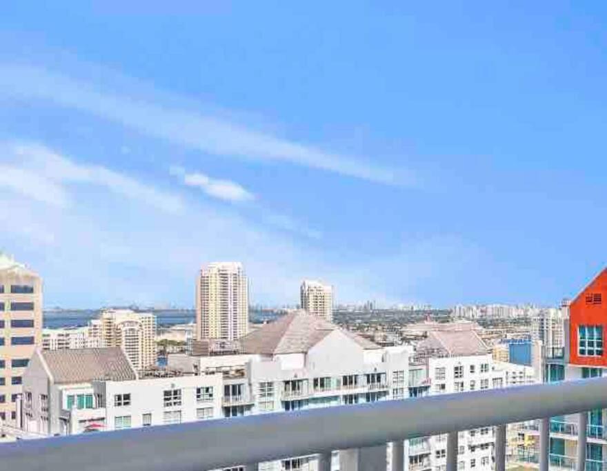 High Floor Unit Located In Brickell - Free Parking Apartment Маями Екстериор снимка