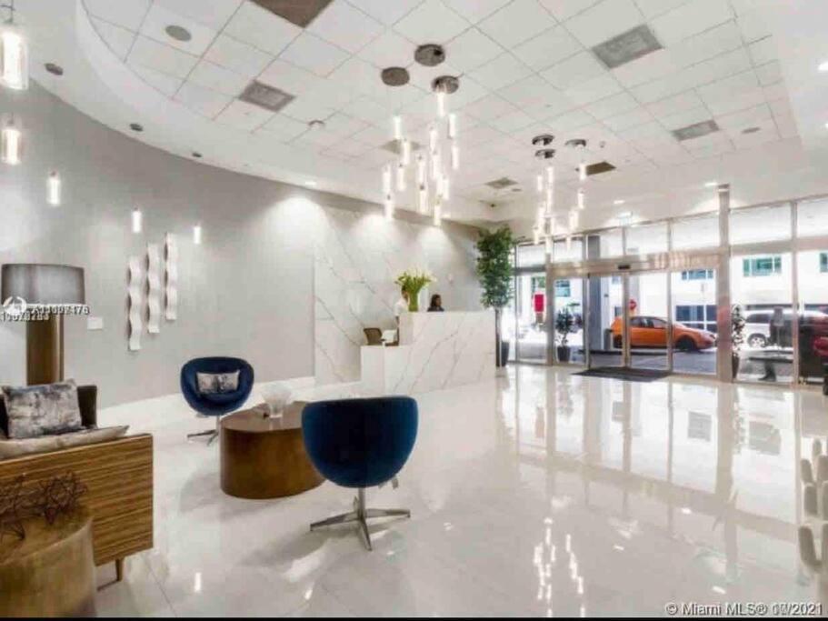 High Floor Unit Located In Brickell - Free Parking Apartment Маями Екстериор снимка